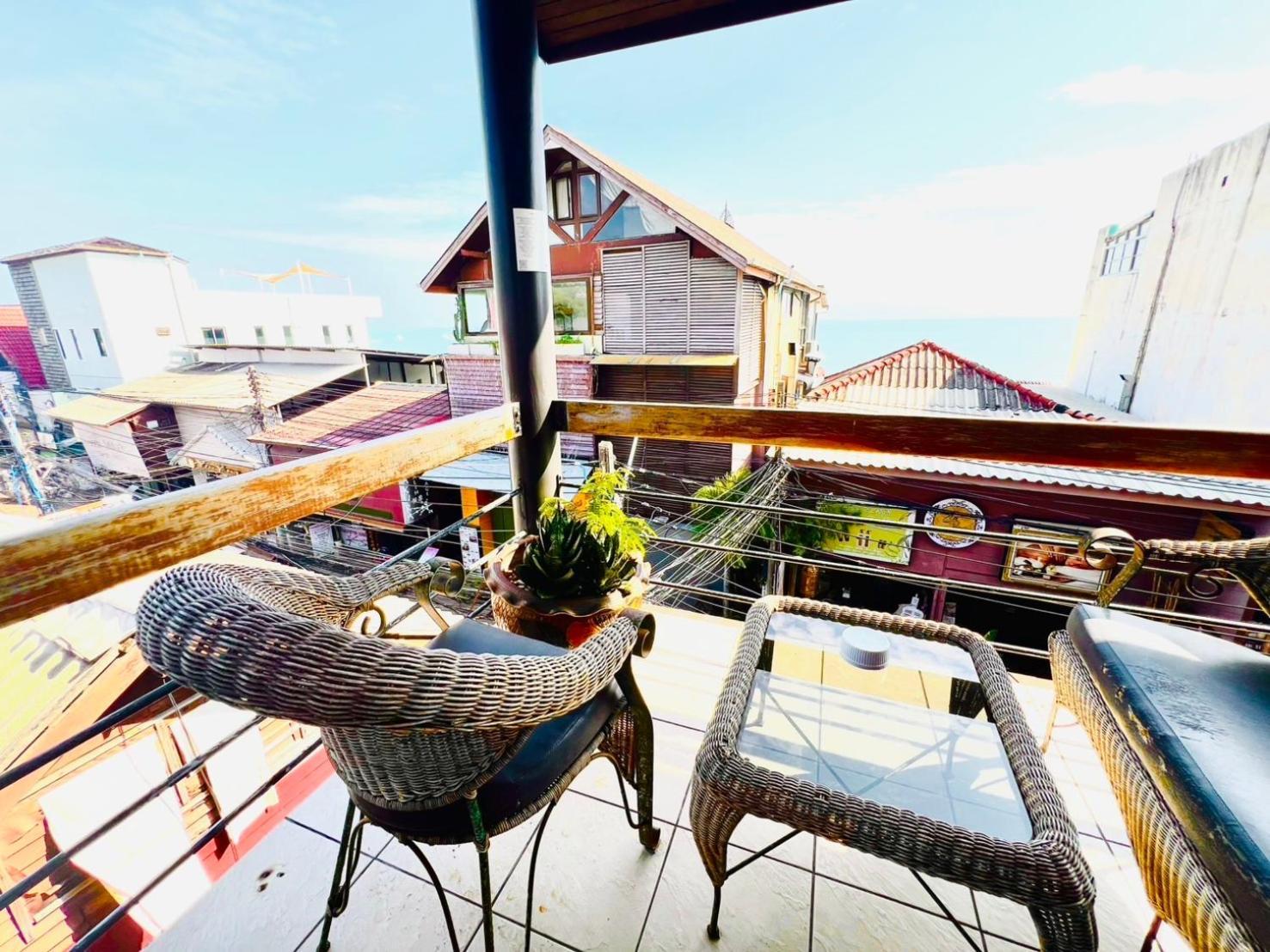 Green​ House​ Samui Aparthotel
